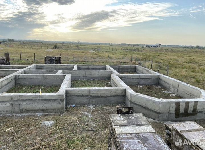 Заливаем фундамент