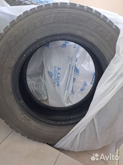 Dunlop SP Winter Ice 01 235/65 R17