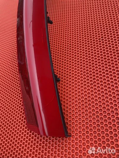 Фонарь стоп сигнала Dodge Intrepid 2