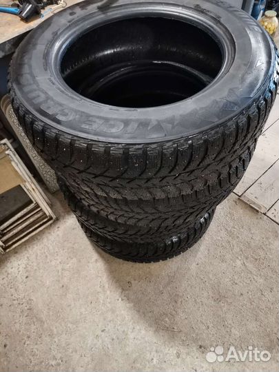 Bridgestone Ice Cruiser 5000 235/65 R17 108