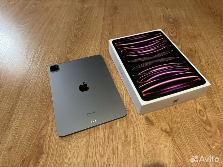 iPad Pro 11 M2 2022 Wi-Fi 128Gb (3 месяца)