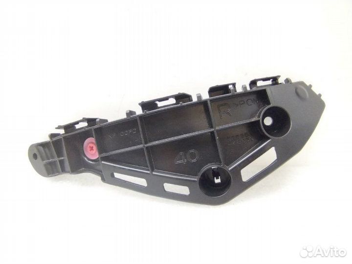 Кронштейн бампера передний правый Lexus Rx450H