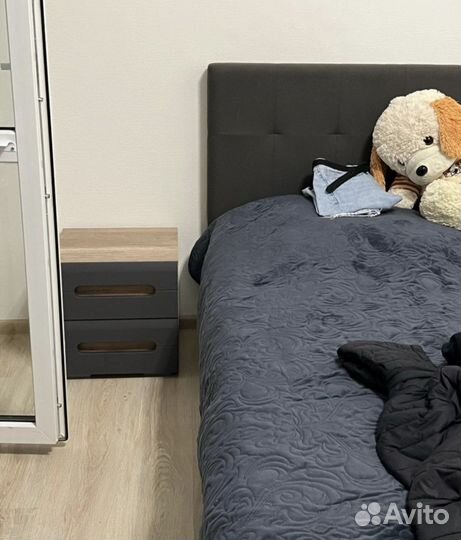 Тумба прикроватная