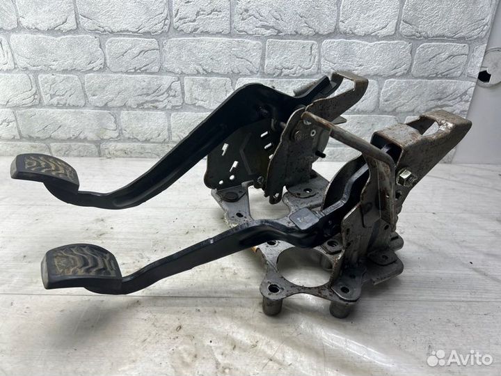 Педальный узел Ford Transit 8