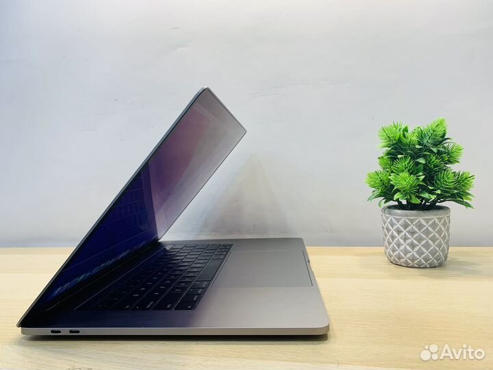 Apple MacBook pro 15 2016
