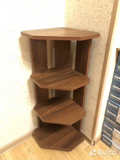 Угловая полка