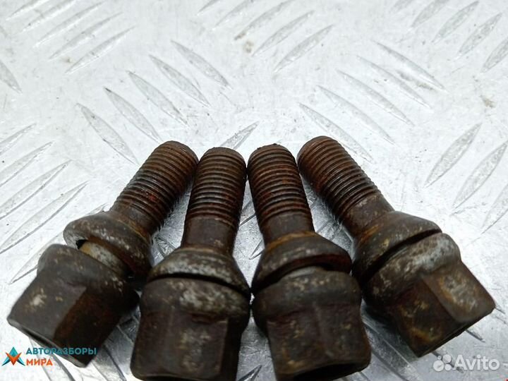 Болт колесный Peugeot 308 T7 2009 701601139B