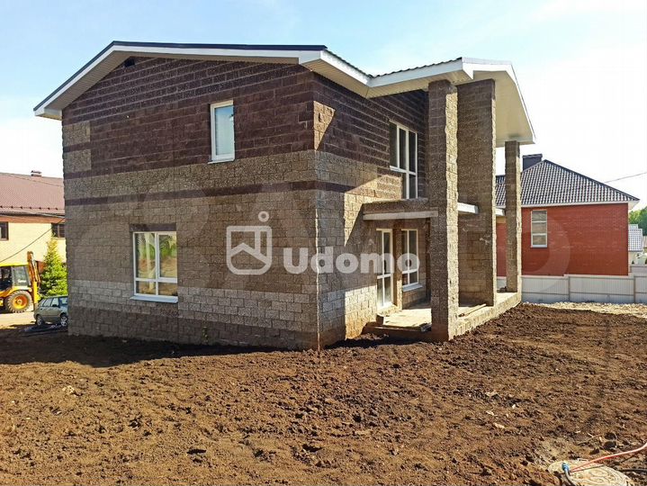 3-к. квартира, 107,1 м², 2/2 эт.