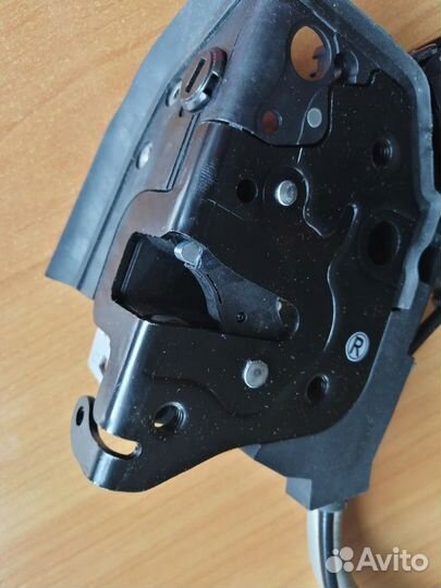 Автомобильный доводчик дверей Audi, Porsche, VW