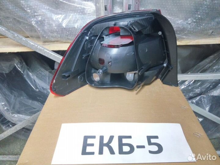 Фонарь задний правый Фольксваген Поло