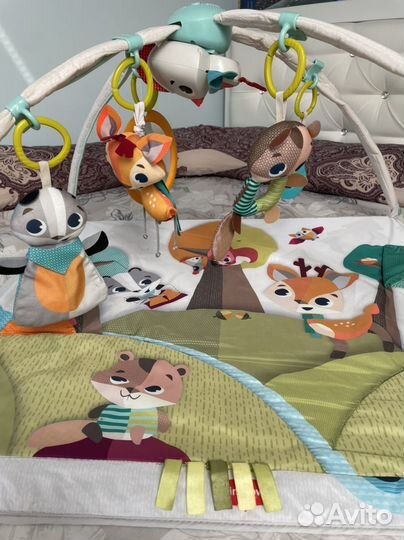 Детский развивающий коврик tiny love музыкальный