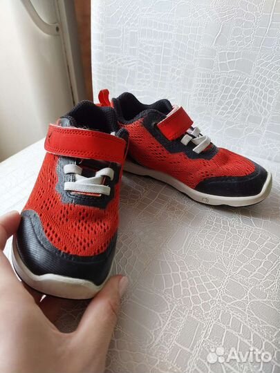Кроссовки 27р