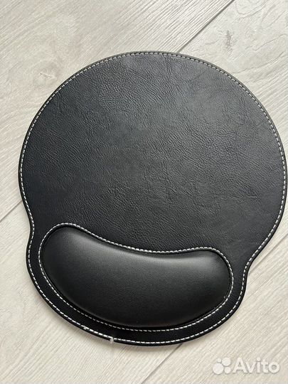 Кожаный коврик для мыши