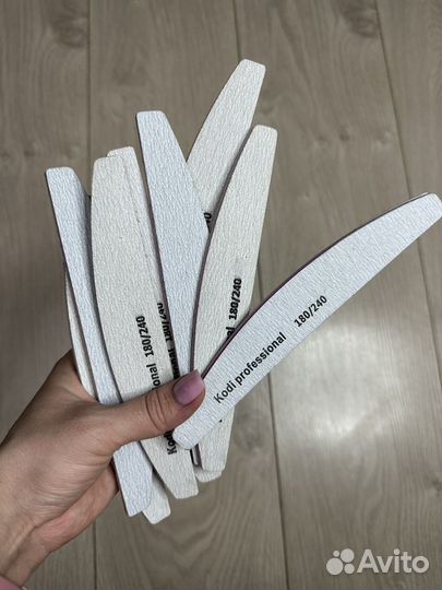 Пилочки, кисточки для маникюра