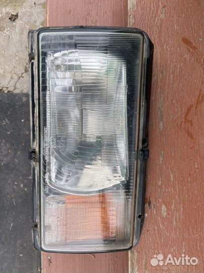 Фара левая ваз 2107