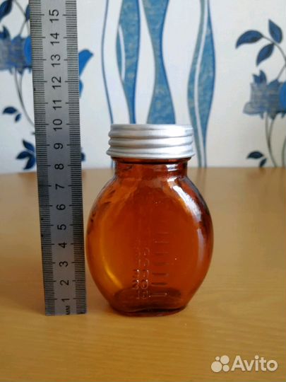 Стеклянная баночка