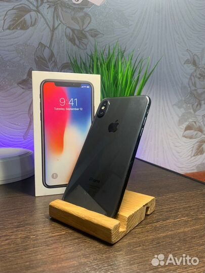 iPhone X, 64 ГБ