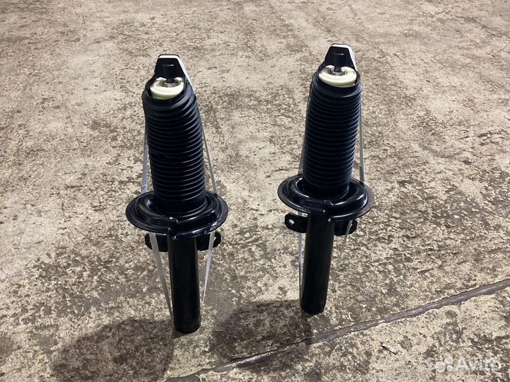 Стойки передние Ford Transit С 2006-2014 год