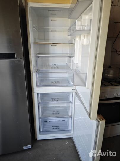 Холодильник samsung