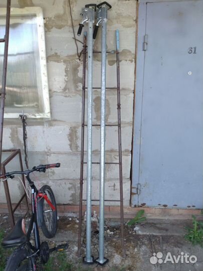 Распорки на рефрижератор