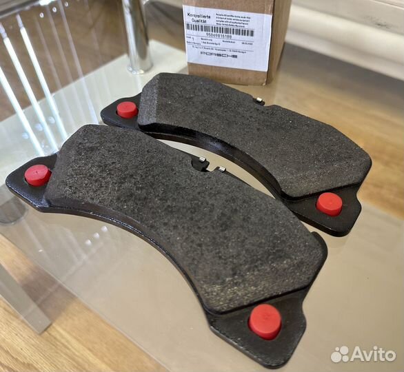 Комплект передних тормозных колодок Porsche Macan