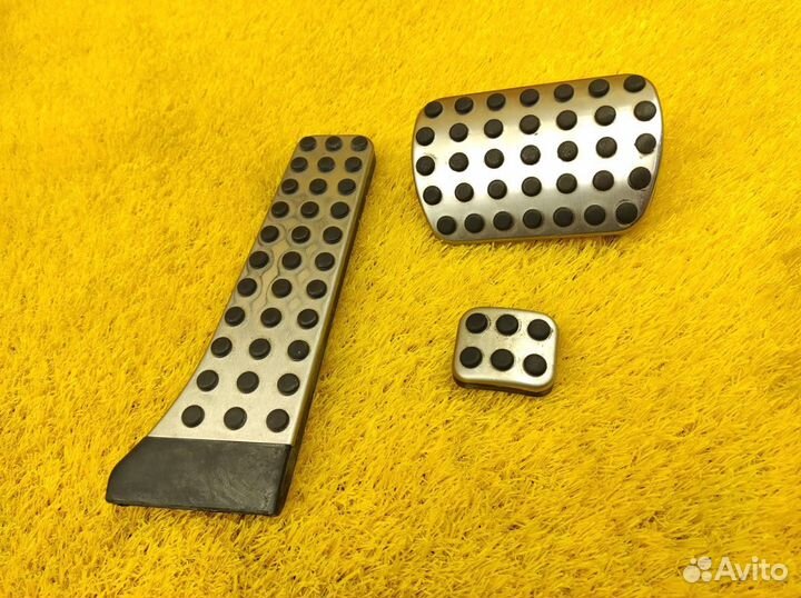 Накладки на педали Mercedes-Benz W204 M271.860