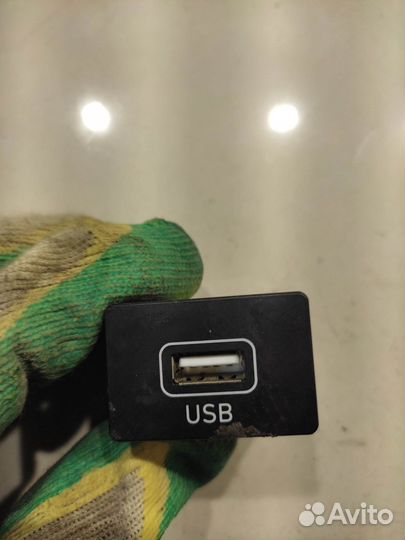 Блок (разъем) USB (Hyundai Sonata viii DN8)