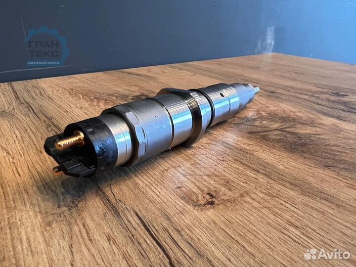 Форсунки дизельные 445120236
