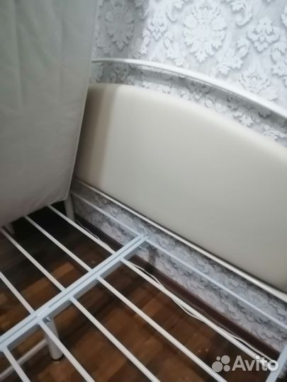 Кровать металлическая 140 на 200