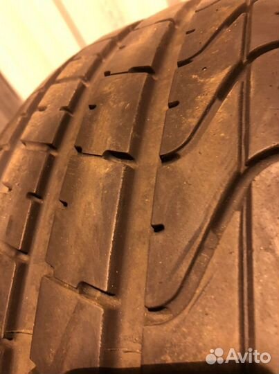 Pirelli P Zero 255/40 R19