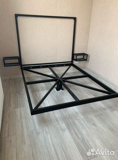 Двуспальная кровать лофт металлическая