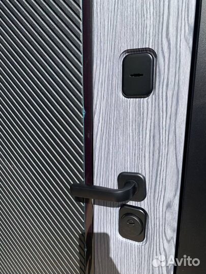 Дверь входная