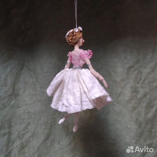 Куколка из ваты балерина, Крепостной балет