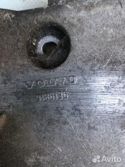 Кронштейн компрессора кондиционера 9186136