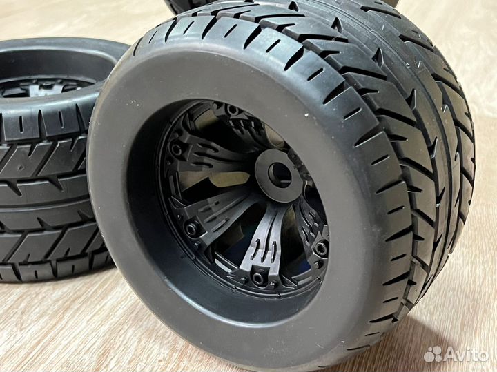 Колеса для монстр-трагги 1/8 170x100мм 17hex