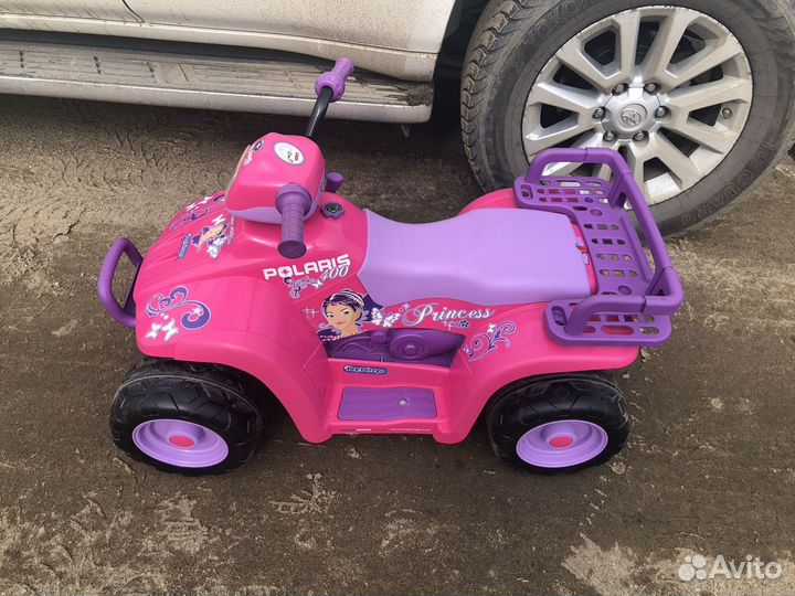 Детский квадроцикл на аккумуляторе