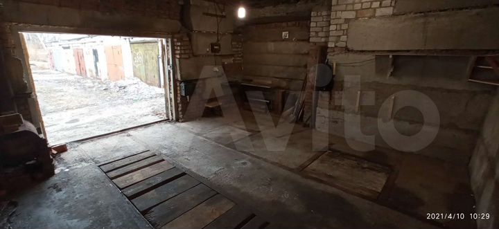 Гараж, > 30 м²