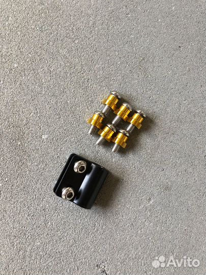 Защита перьев вилки на эндуро мотоцикл