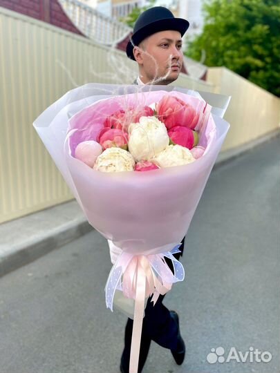 Гигантский Букет Пионов от