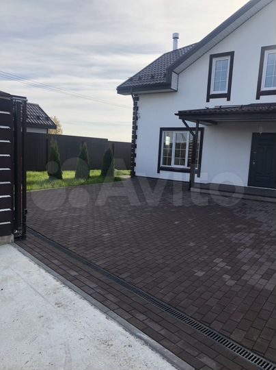 Дом 280 м² на участке 10,5 сот.