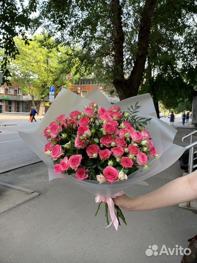 Букет из кустовых роз. Букеты с доставкой