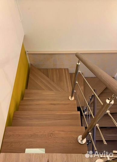 Лестница на металлокаркасе открытого типа