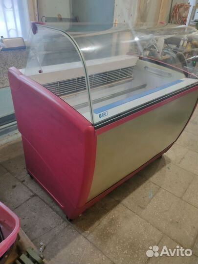 Витрина для мороженого ISA