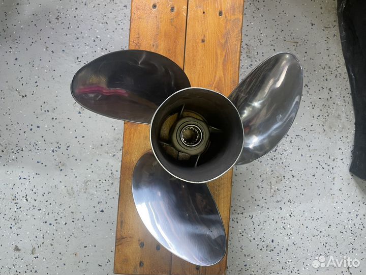 Гребной винт Enertia 14. 19.RH 8M0151239