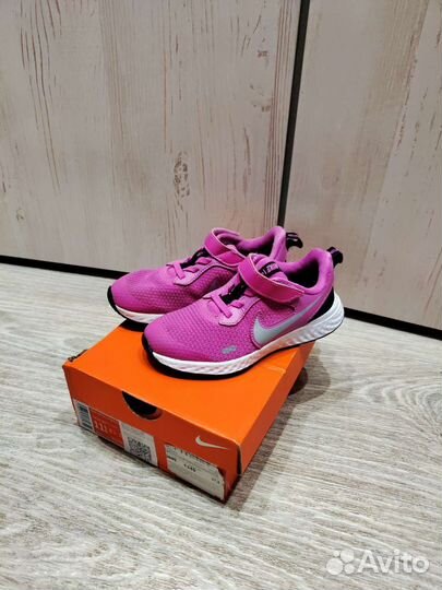 Кроссовки для девочки Nike