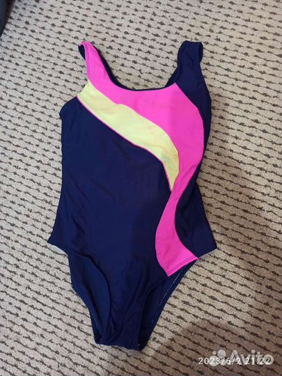 Купальник для девочки 134 -140 р