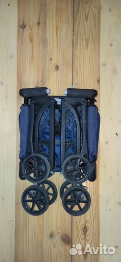 Коляска для путешествий pockit на самолете и авто