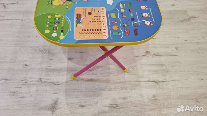 Детский столик