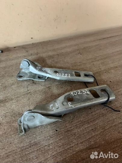 Петля капота Golf IV