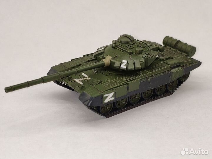 Сувенирный магнит на холодильник Т-72